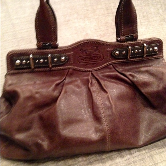 ••SOLD•• COACH hobo style leather handbag - Picture 2 of 3