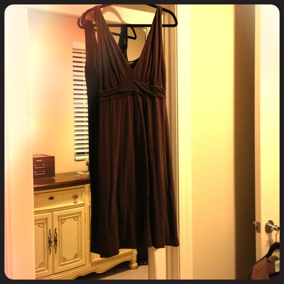Soft, feminine dress by Velvet.