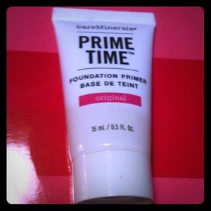 SOLD!!! Mini bare minerals foundation primer!