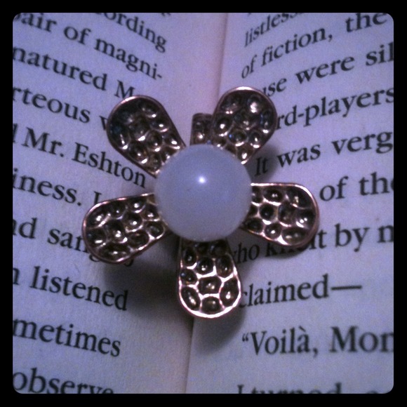 Bronze flower ring :) - Picture 1 of 2