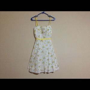 Simple and Cute white Summer Dress!