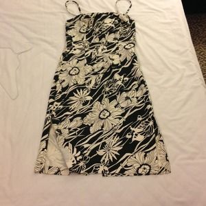 Express stretch tube dress B&W with straps