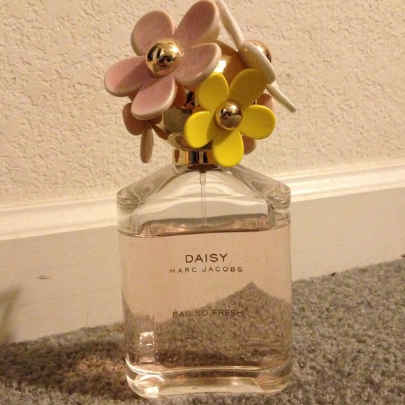 SOLD !!Daisy By Marc Jacobs