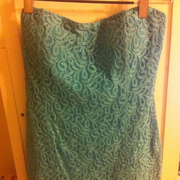 Mini- Strapless turquoise lace dress
