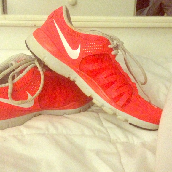 Nike free run 😊reserved!