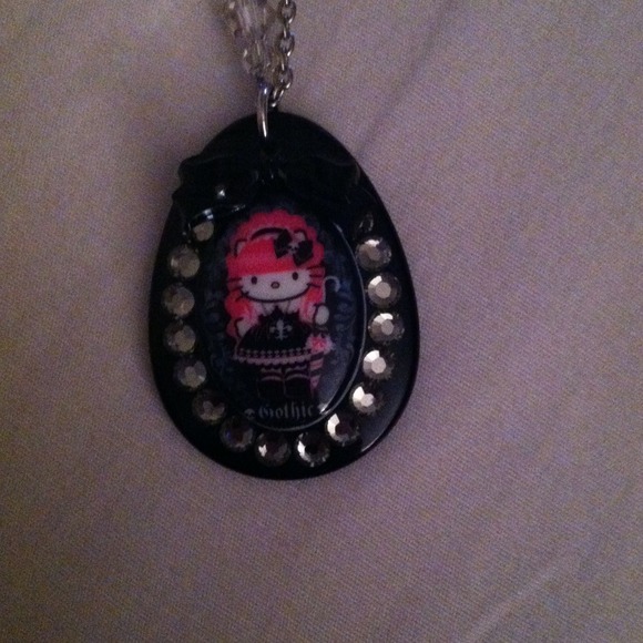 Tarina Tarintino Hello Kitty Necklace