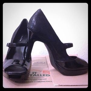 Calvin Klein Mary Janes size 9