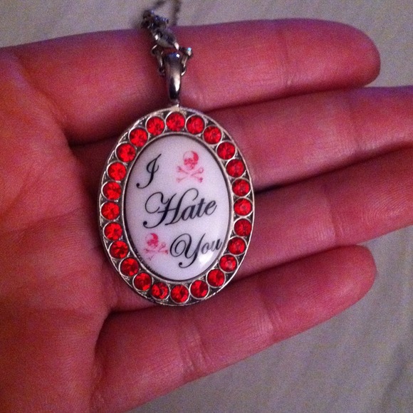 "I hate you"necklace