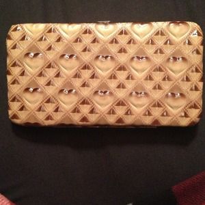 Adorable heart wallet