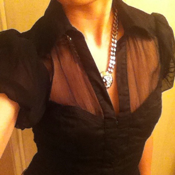 SOLD⚠ Sheer corset closure blouse