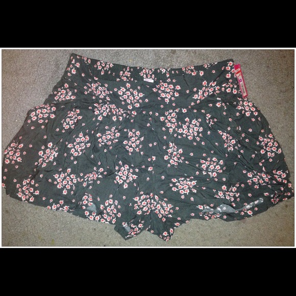 Bundle for @hearherlorryn