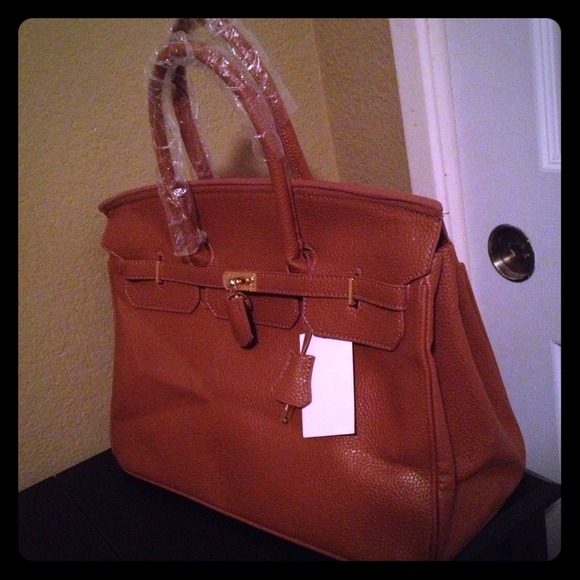 New with tags Hermes inspired handbag.