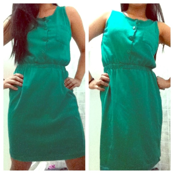 ❌❌SOLD❌❌ Fab green dress!