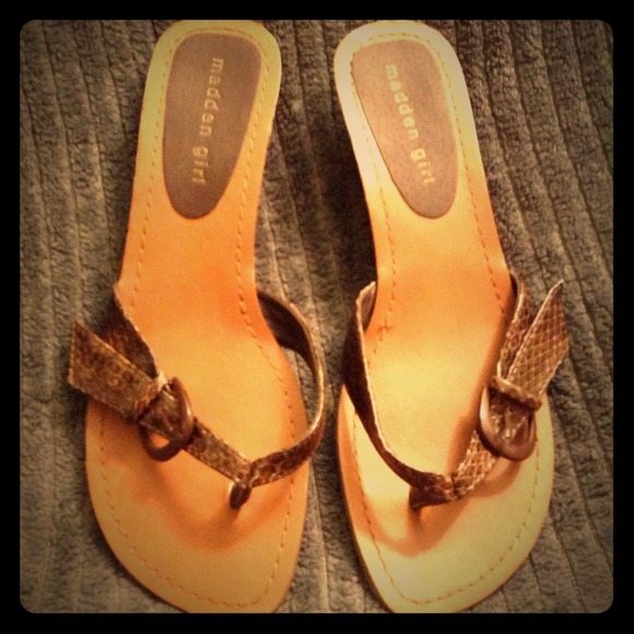 Steve Madden Shoes - 👡👡Madden Girl❗NWOT Size 8 1/2👡👡reserved😉