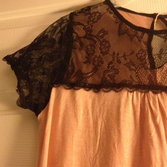 Cotton On Spring blouse 🌸🌸 - Picture 2 of 4