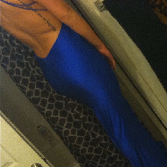 Royal blue long body hugging mermaid style dress - Picture 2 of 4