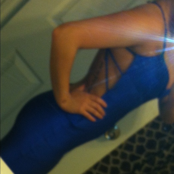 Royal blue long body hugging mermaid style dress - Picture 4 of 4