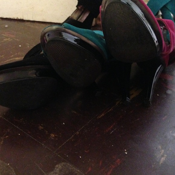 Steve Madden shoes sizes 8 1/2-9 - Picture 2 of 3