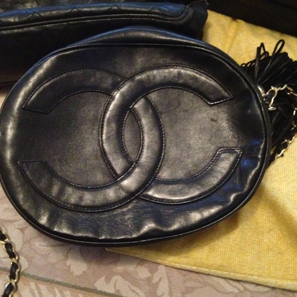 .....only vintage fendi left saving - Picture 3 of 4