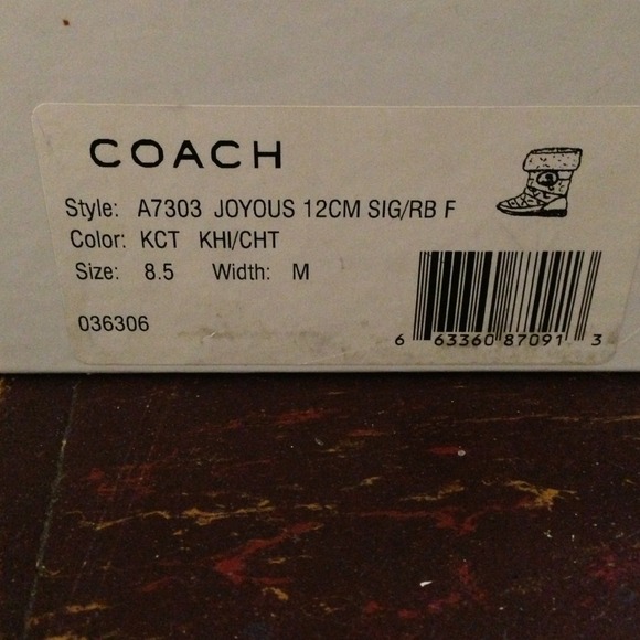 Coach!!! winter boots 8 1/2 - Picture 3 of 4
