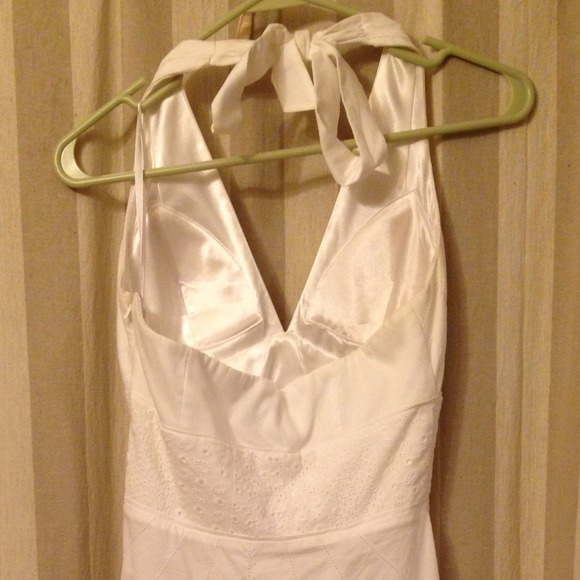 WhiteHouseBlackMkt Easter Wedding Graduation Dress - Picture 2 of 4