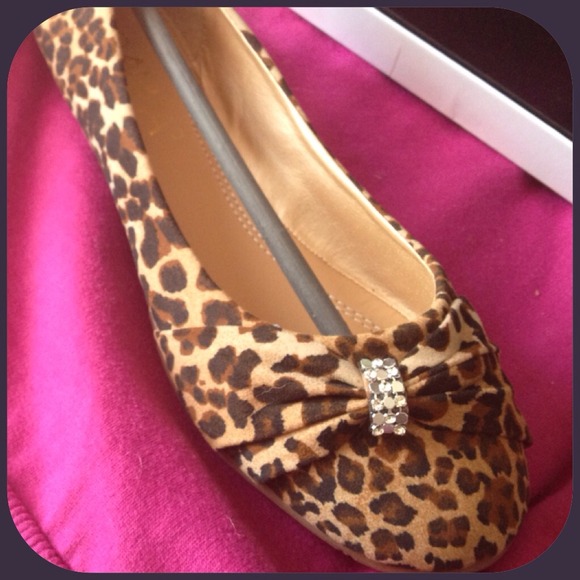 Leopard print ballet flat