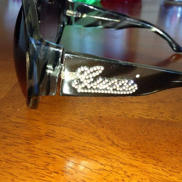 Gucci oversized Jackie O sunglasses.100% authentic - Picture 2 of 4