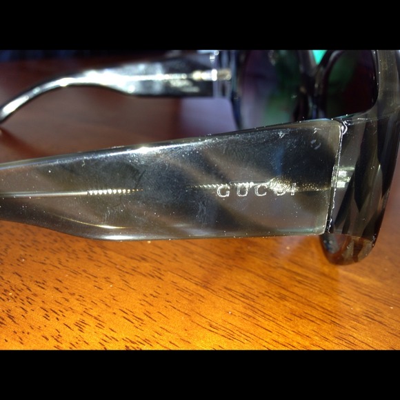 Gucci oversized Jackie O sunglasses.100% authentic - Picture 3 of 4