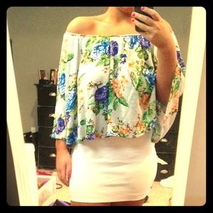Medium floral top