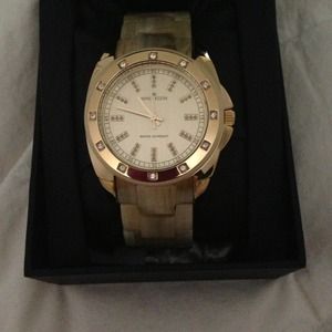 ANNE KLEIN WATCH brand new