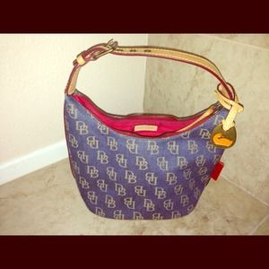 Dooney & Bourke small clutch jean material tan DB