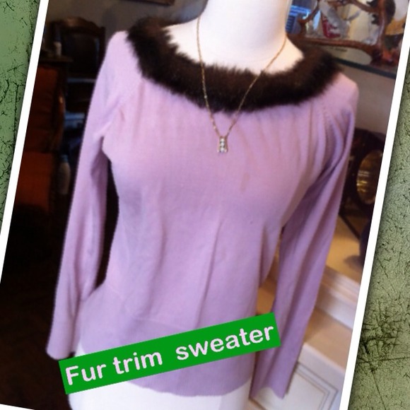Fur trim sweater