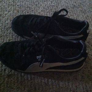 Puma Sneakers
