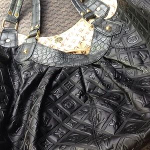 TRADED!!! 💁Louis Vuitton Purse 💖👛