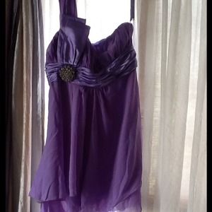 Purple brides maid dress. Size XXL Juniors.
