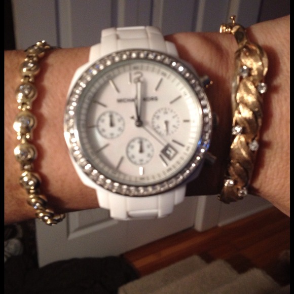 😍SOLD //Michael Kors white watch  SOLD 😍 - Picture 2 of 3