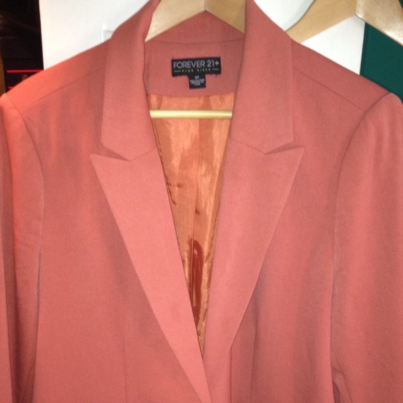💢Sold💢Peach blazer