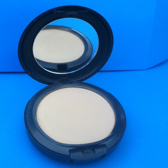Sold********Authentic Mac Studio Fix - Picture 2 of 3