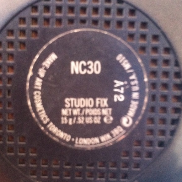 Sold********Authentic Mac Studio Fix - Picture 3 of 3