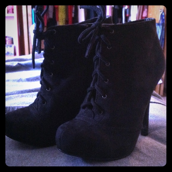 Black Swede Heel Booties