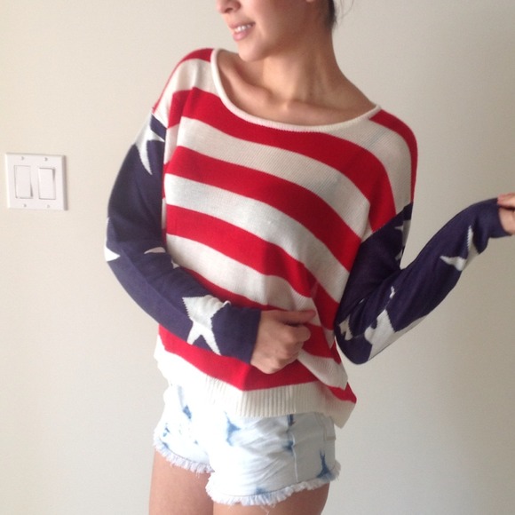SOLD American Flag Light Sweater Small - Picture 2 of 4