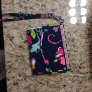 SOLD Vera Bradley wristlet for the iPhone 4/4s