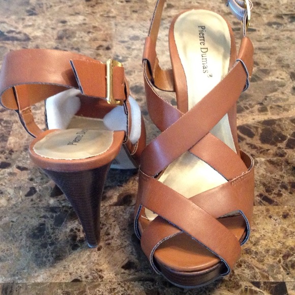 Brand New! High heel sandal
