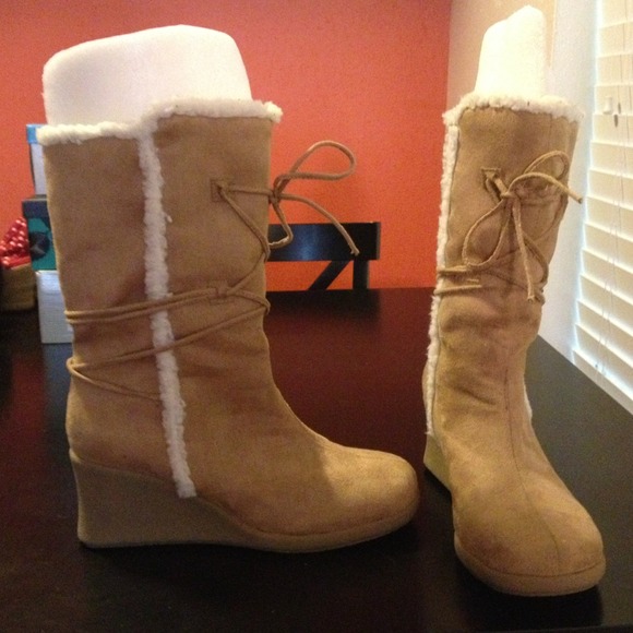 Tan Wedged Boots