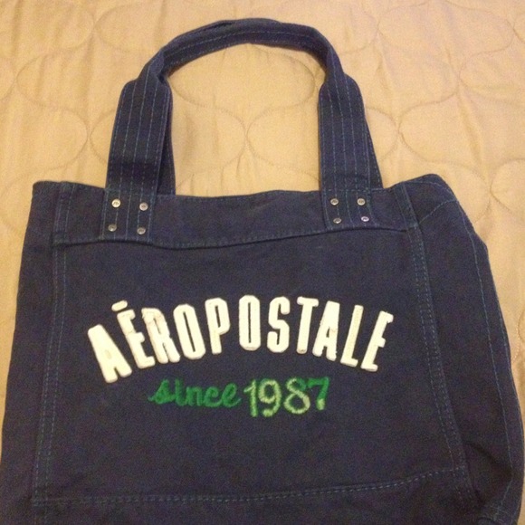 Aeropostale bag.