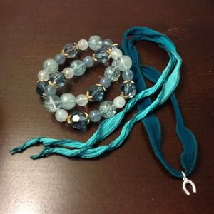 Stella & Dot Horseshoe Charm Silk Necklace Bundle