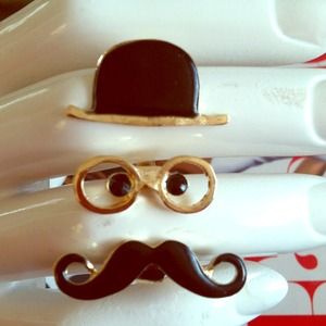 Face-mustache ring