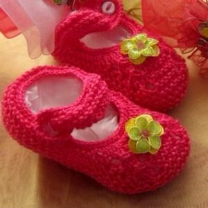 Zapatitos o escarpines para bebe,