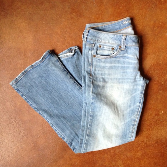 Light wash American Eagle jeans