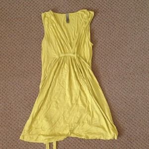 Yellow dress or top